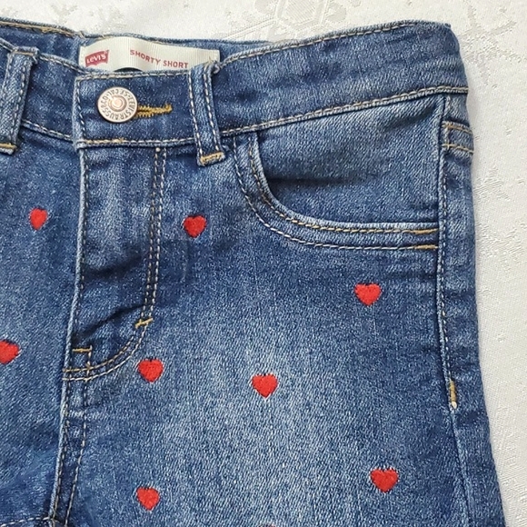 Levi's Blue Denim with Red Hearts Shorty Shorts Girls Size 6X Regular - Picture 4 of 9